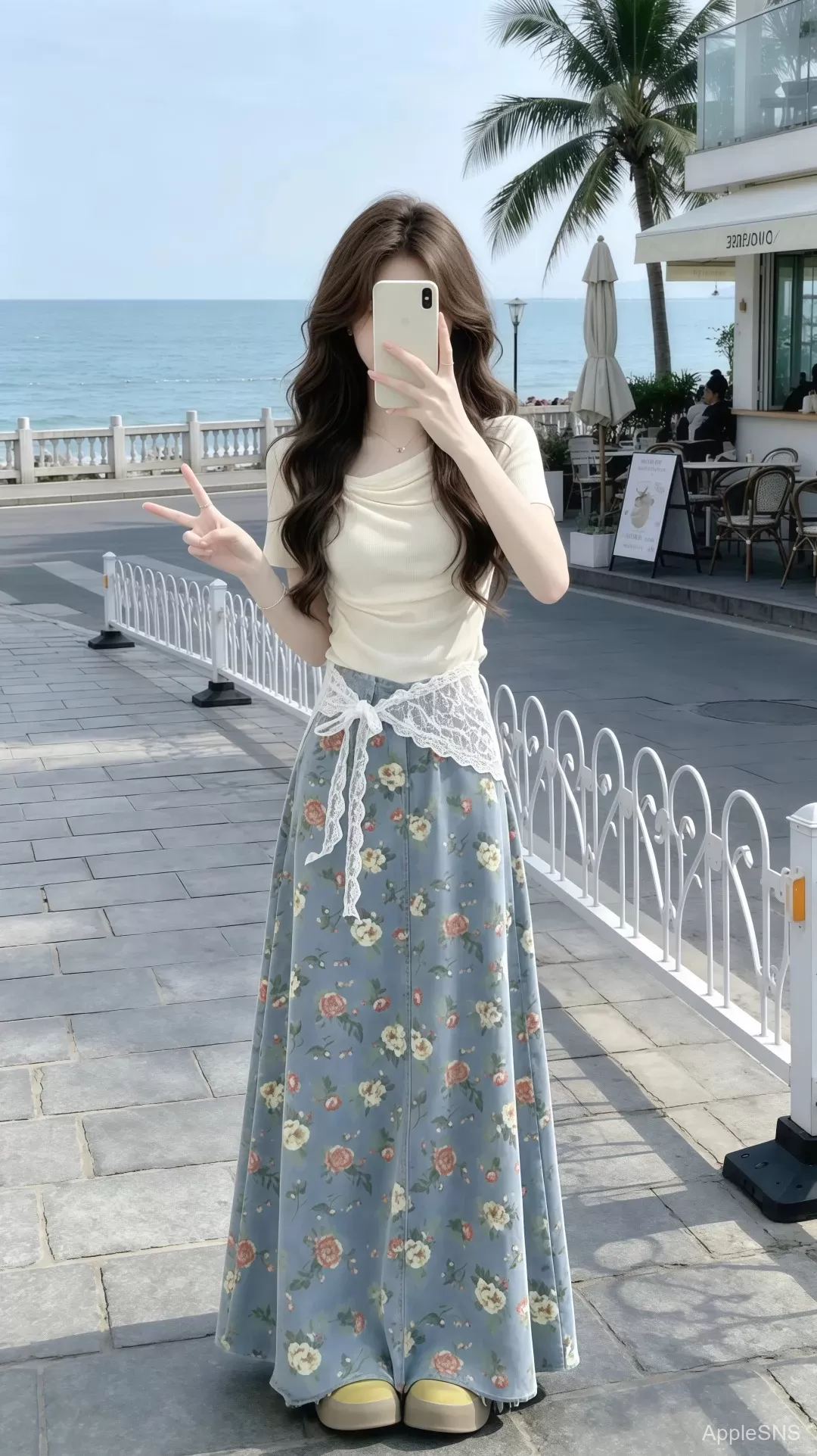 海边穿搭灵感集|8套吸睛LOOK让你秒变时尚焦点!