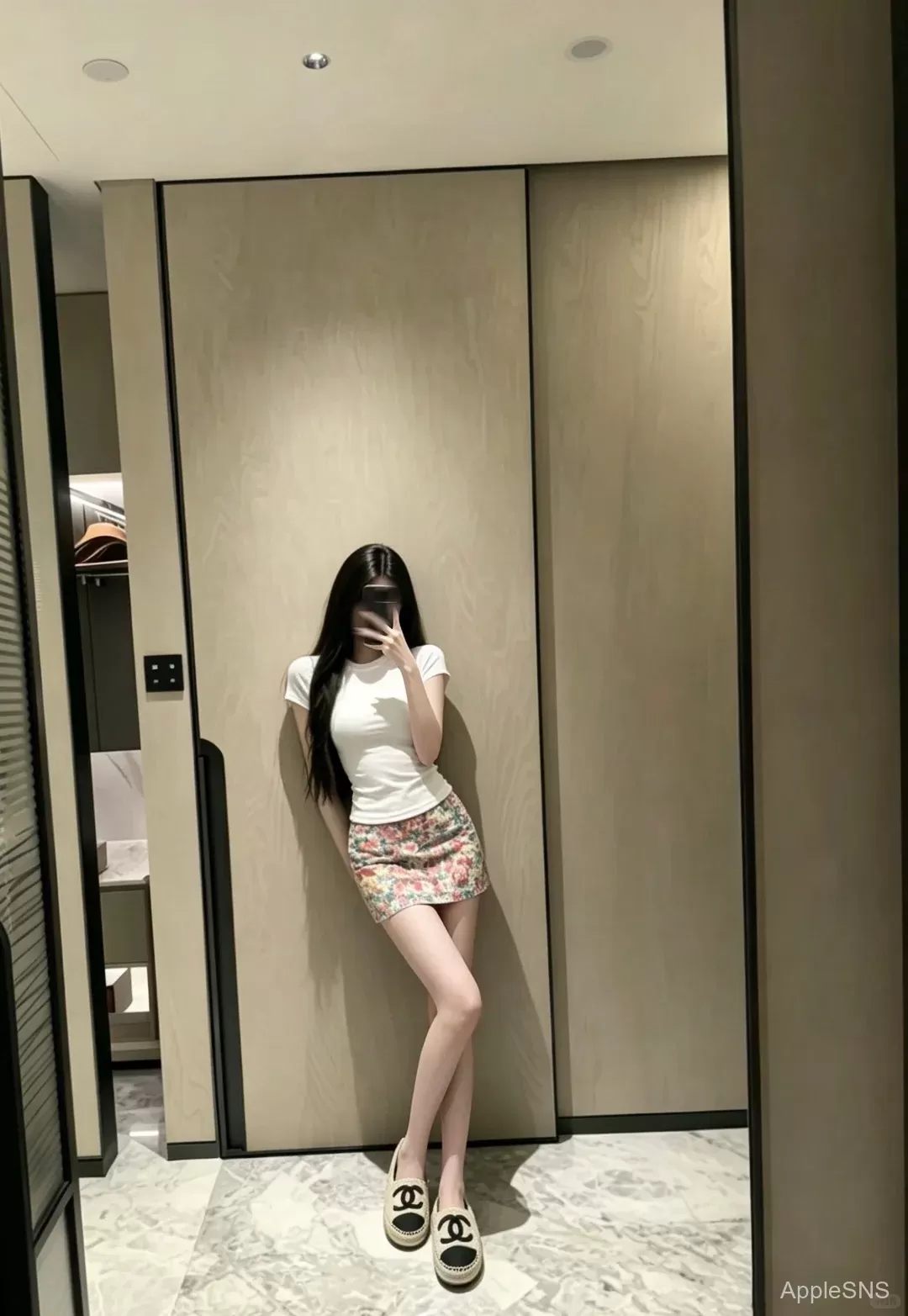 辣妹短T+碎花短裙，夏日吸睛神器来袭