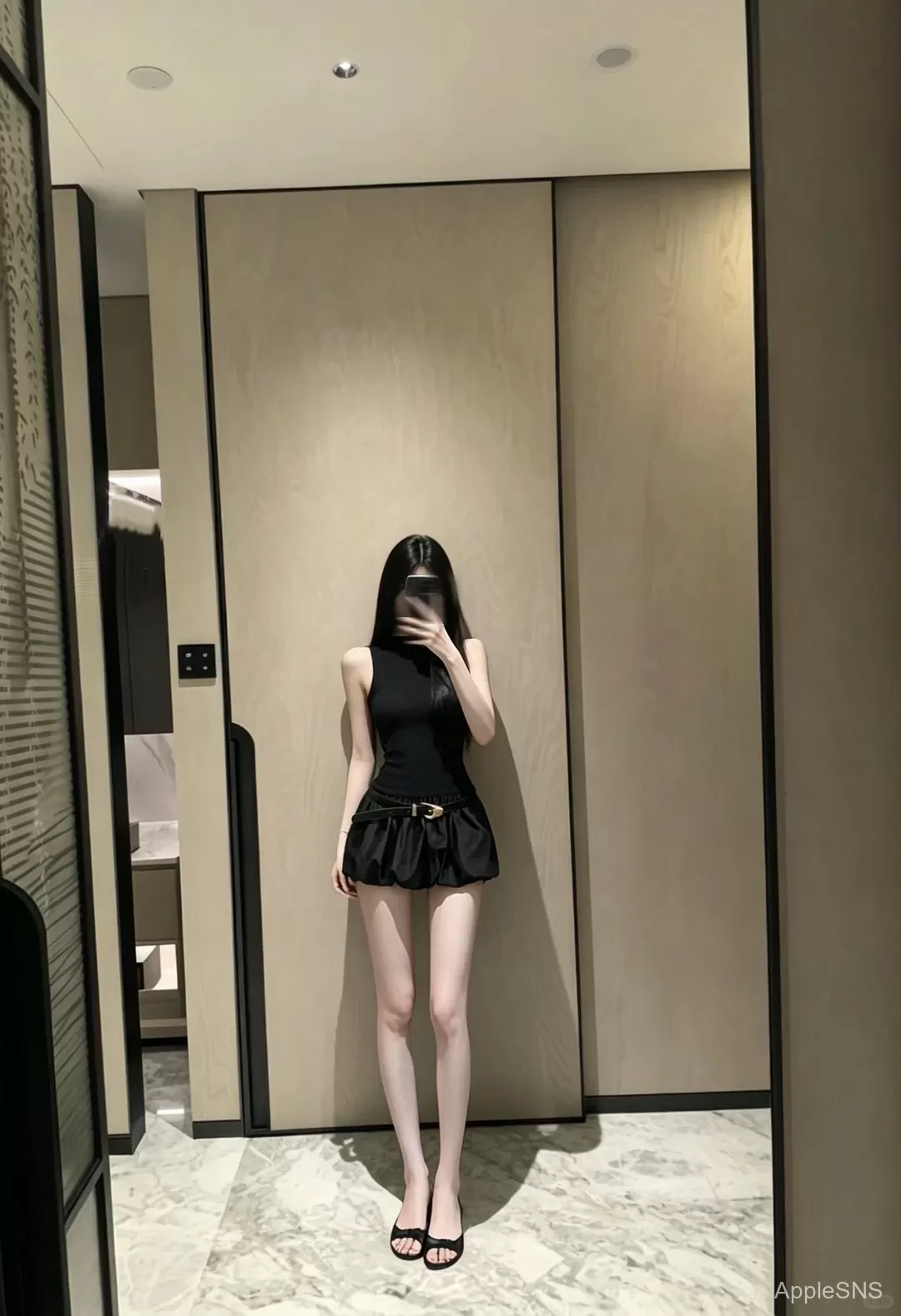 黑金小辣妹,简约穿搭也能slay全场!